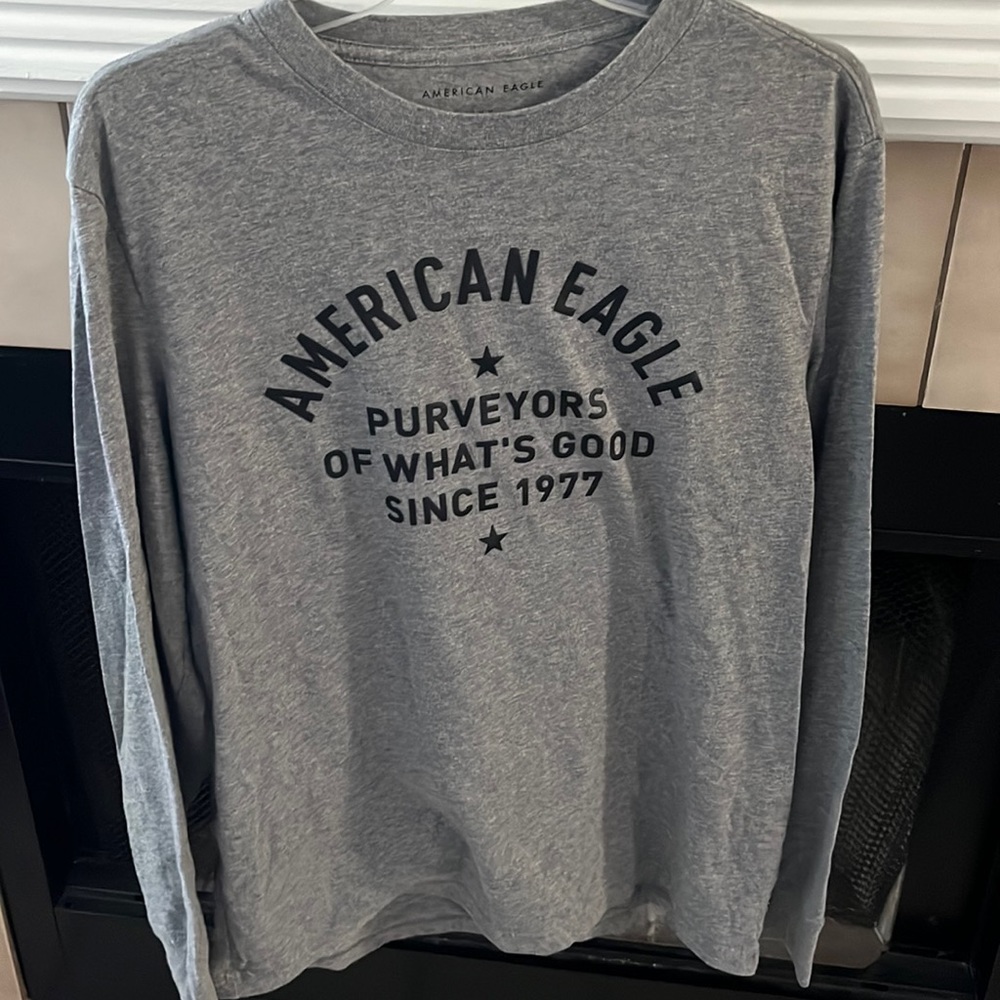 American Eagle long sleeve